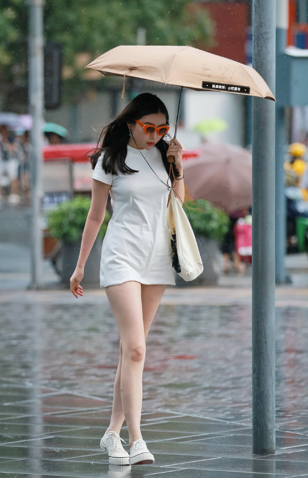 辣妹身材超级苗条图片