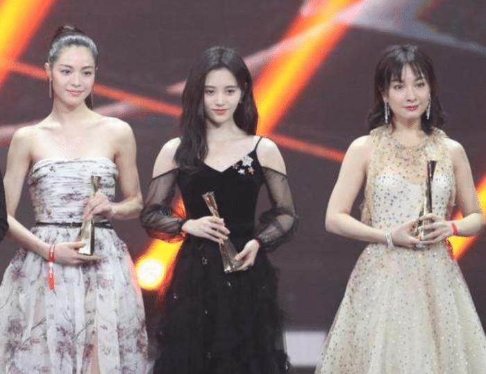 为啥男人都喜欢体表仪态美的，鞠婧祎吴昕同框