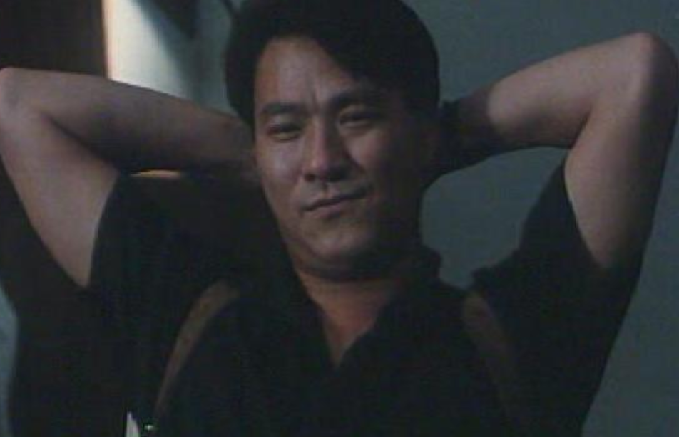 68岁李修贤罕现身，脸圆发福老年斑明显，曾帅到与周润发齐名