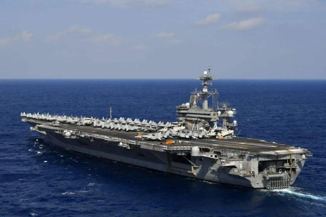 不顾疫情扩散，美军舰又前来南海挑衅，期间作