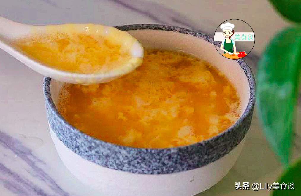 80歲老奶奶，教我這樣吃雞蛋，不煮不蒸，每天一碗，營養又好喝