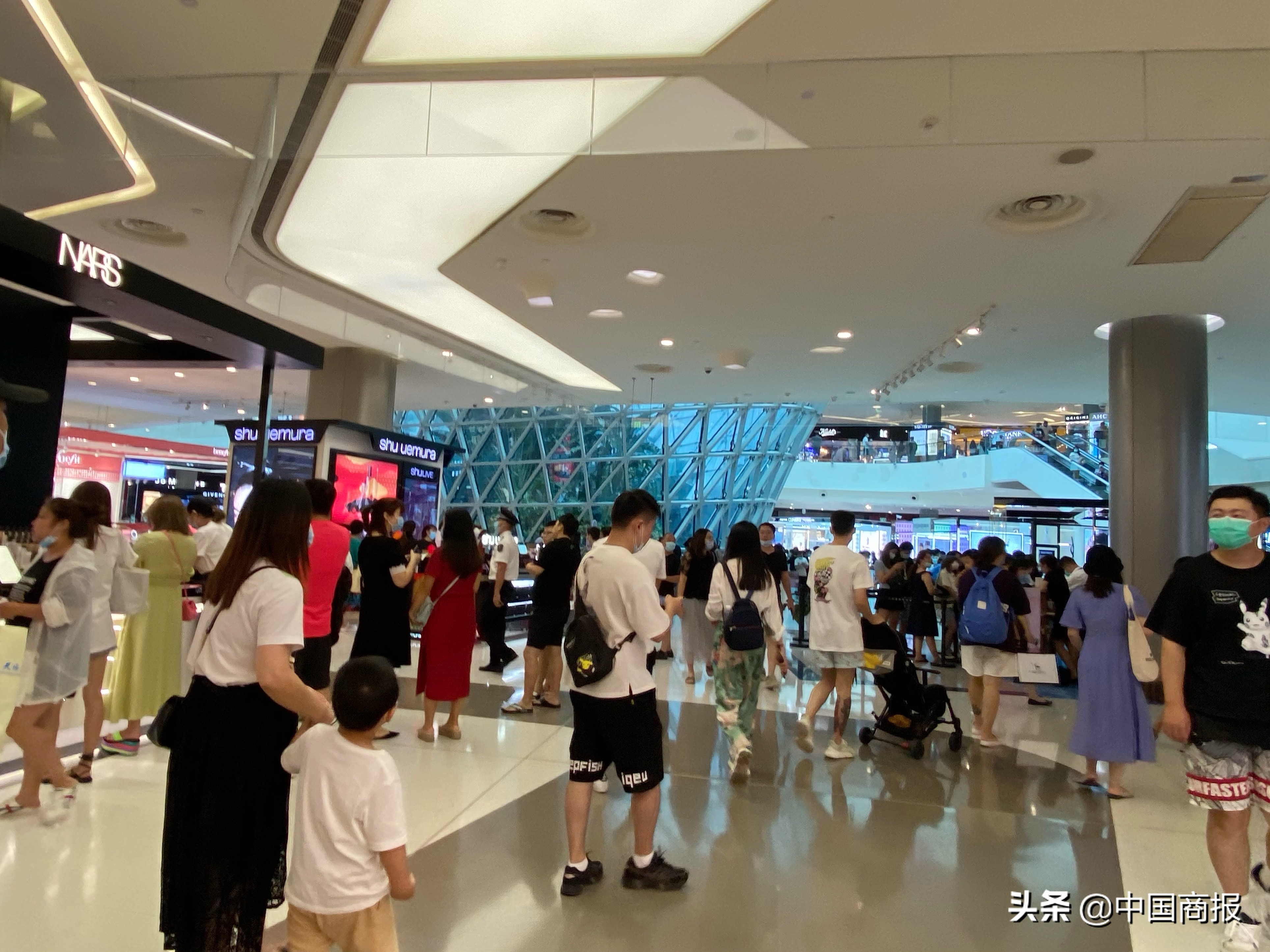 两大巨头撤出航站楼，失去中国“金主”的韩国免税店“透心凉”