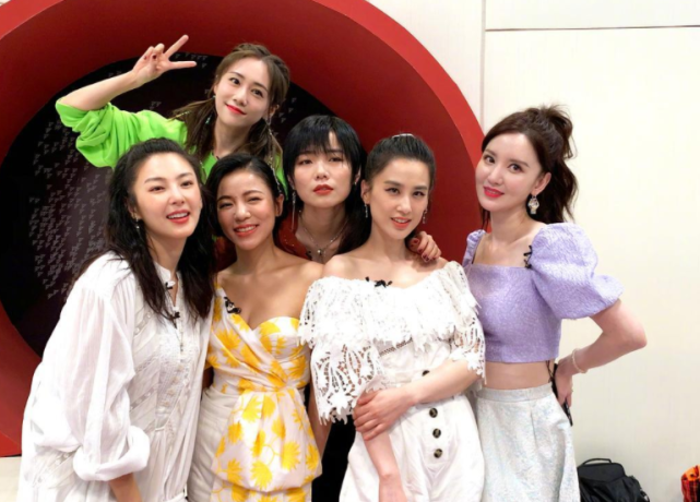 《花儿与少年》重启，竟然是姐姐们的团综，芒