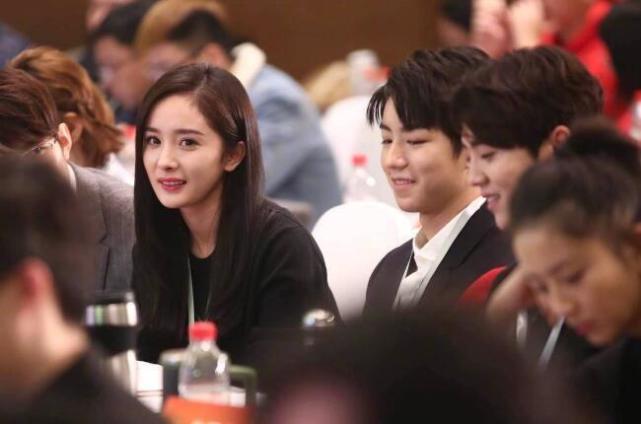 辟谣|赵丽颖方辟谣离婚传言 杨幂等20多位明星也连夜辟谣