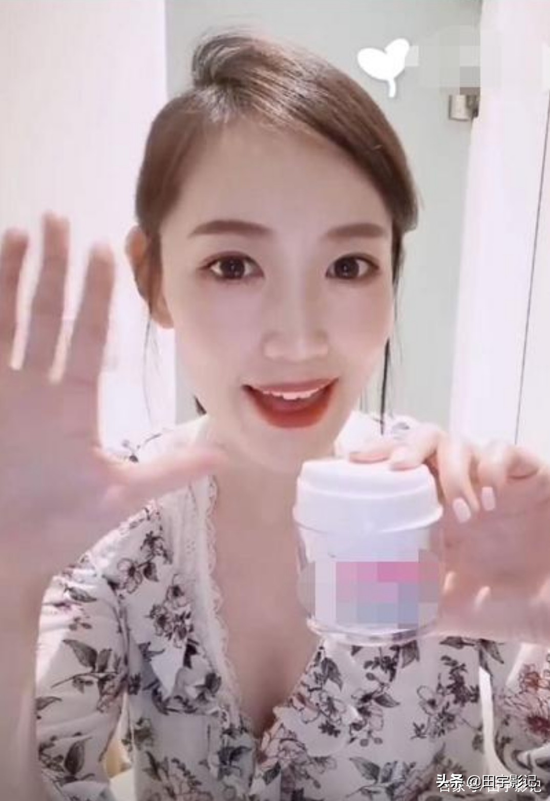 离婚之后的马蓉依然过得潇洒，这也许就是她最