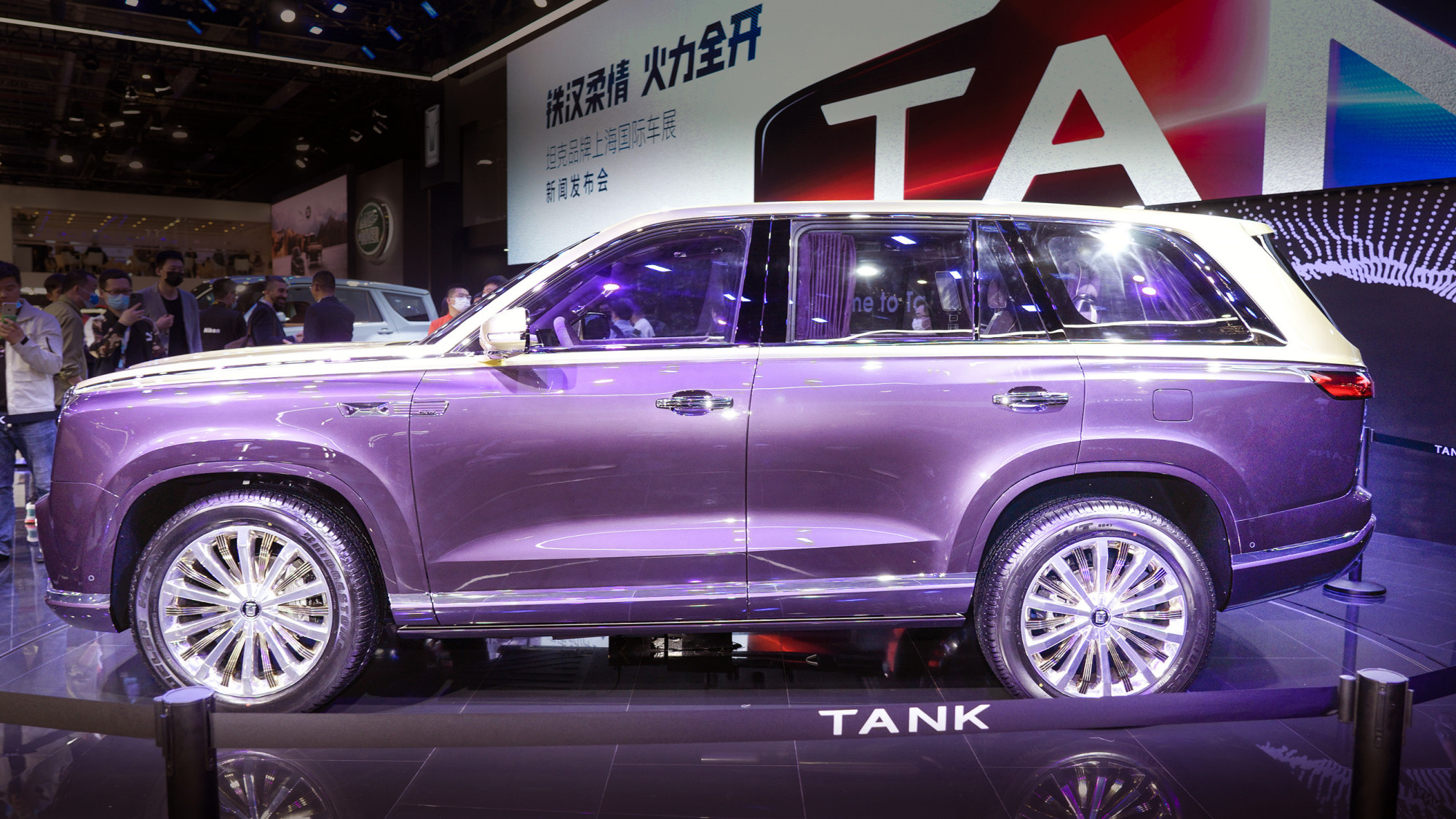 堪称“库里南保定分南”，坦克不仅要取代Jeep，还瞄准了路虎