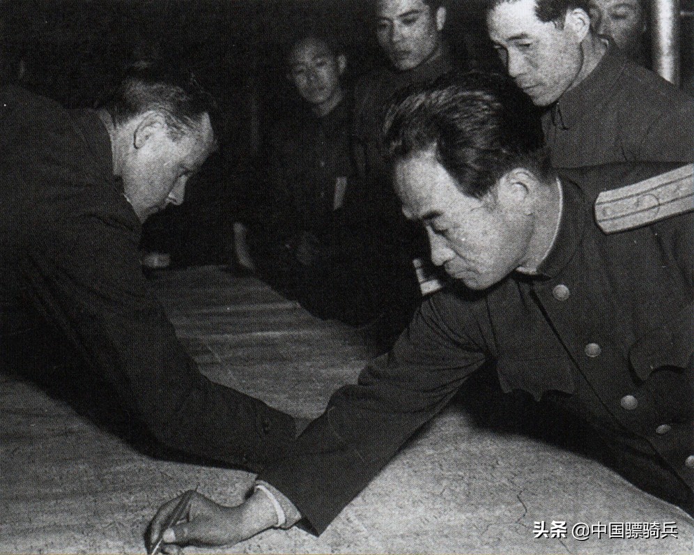 因为这场战役的结局，彭德怀元帅带着极大的遗憾在停战协定上签字