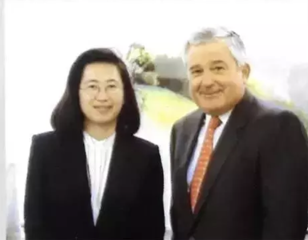 AMD����ʮ���ٴ�ΰ��