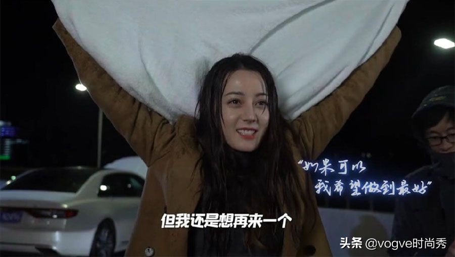 迪丽热巴“雨戏”花絮曝光，主动要求导演再来一个，衣服都湿透了
