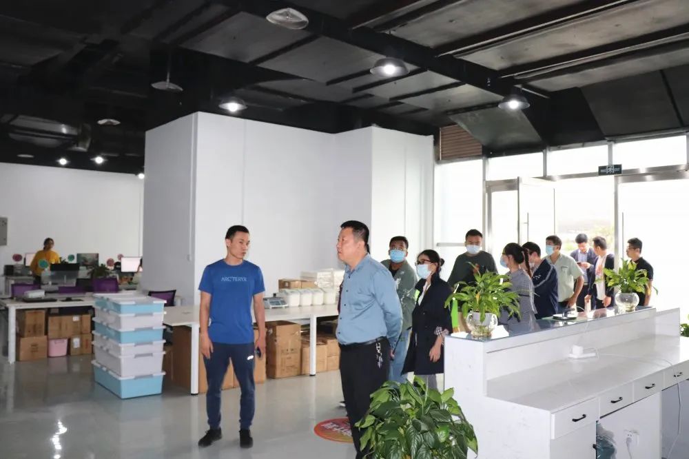 西安国际港务区“质量开放日”丨走进派昂医药、佳帮手，探索高质量发展之匙~