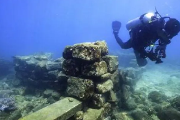 海南海底发现72座村庄，仍有生活迹象，海底真有