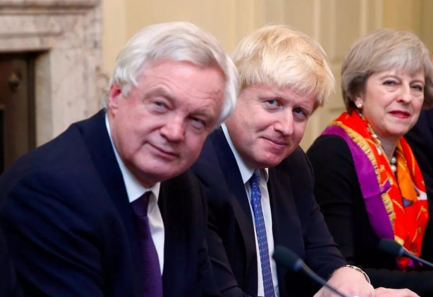 到了英國後，�港獨�叫苦連天