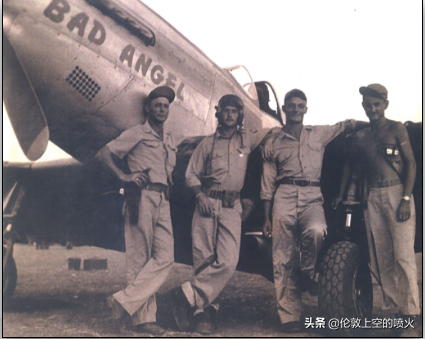 打完德意日的美国陆航王牌，打下友机，却救下