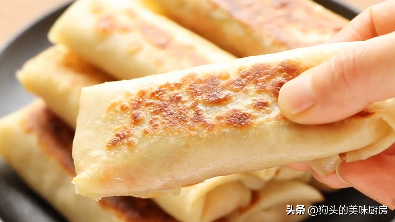 早餐這樣做太好吃了，有麵粉跟土豆就行，做一次饞一次，真解饞