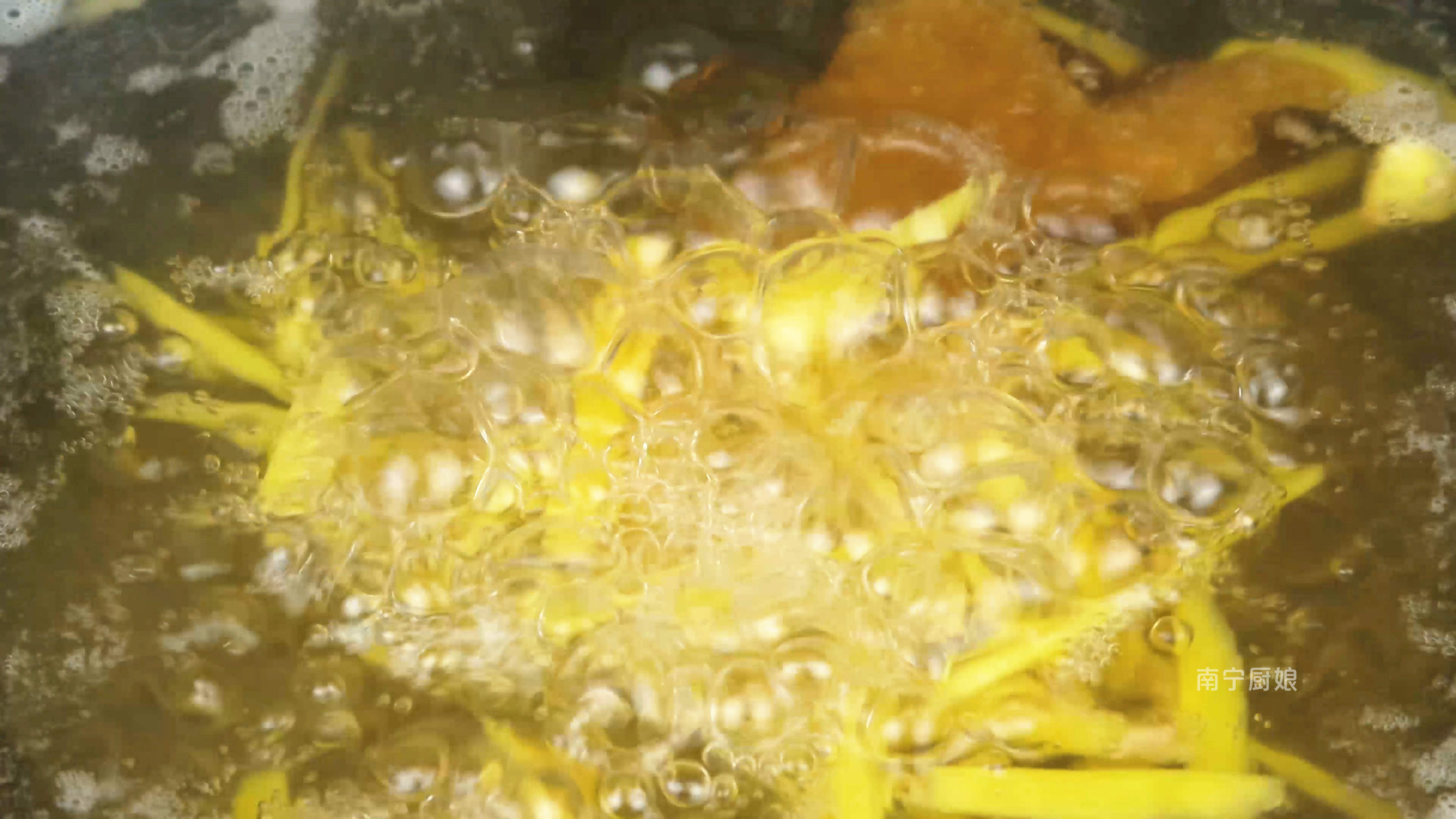 煮湯圓冷水下鍋、熱水下鍋都不對，教你一招，湯圓個個圓潤不露餡