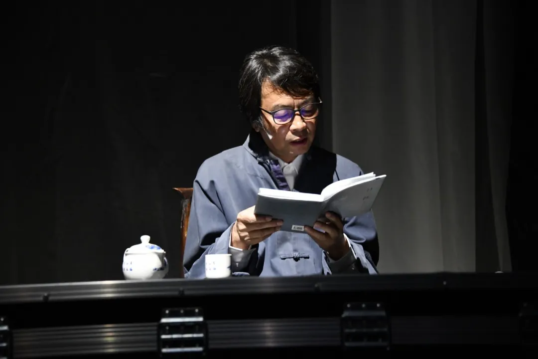 刘震云新书《一日三秋》,用硬核的笑话讲朴素的人生