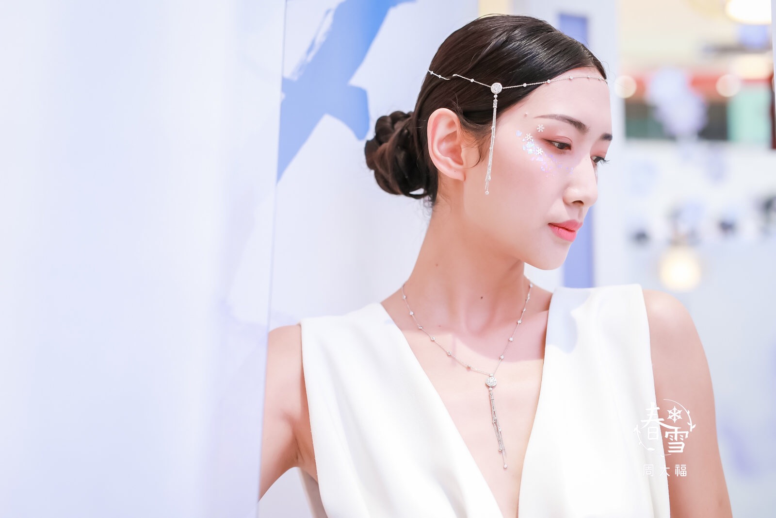 林允出席周大福春雪新品发布会，解码今秋最美时尚