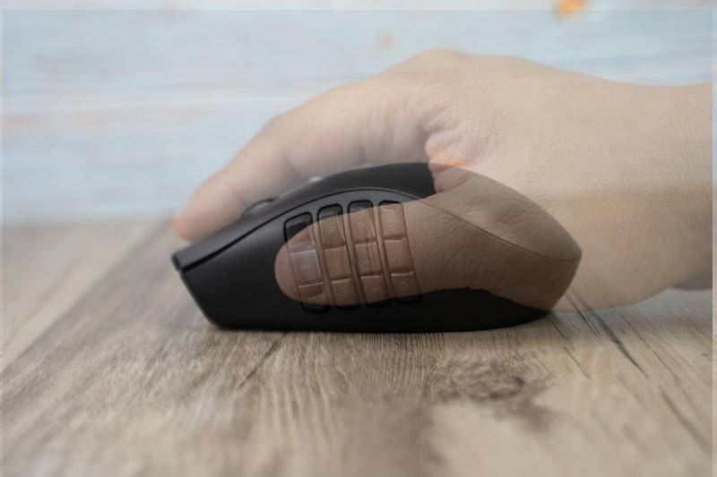 性能强劲，游戏类型通吃的雷蛇那伽梵蛇专业版鼠标体验