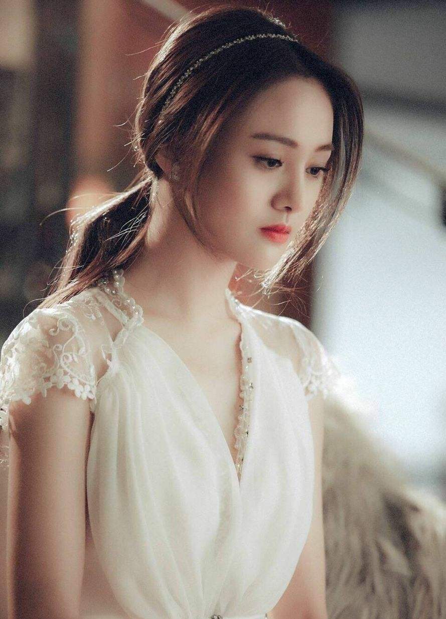 郑爽还能演《花千骨》吗，粉丝坦言超不过赵丽颖版，风险大
