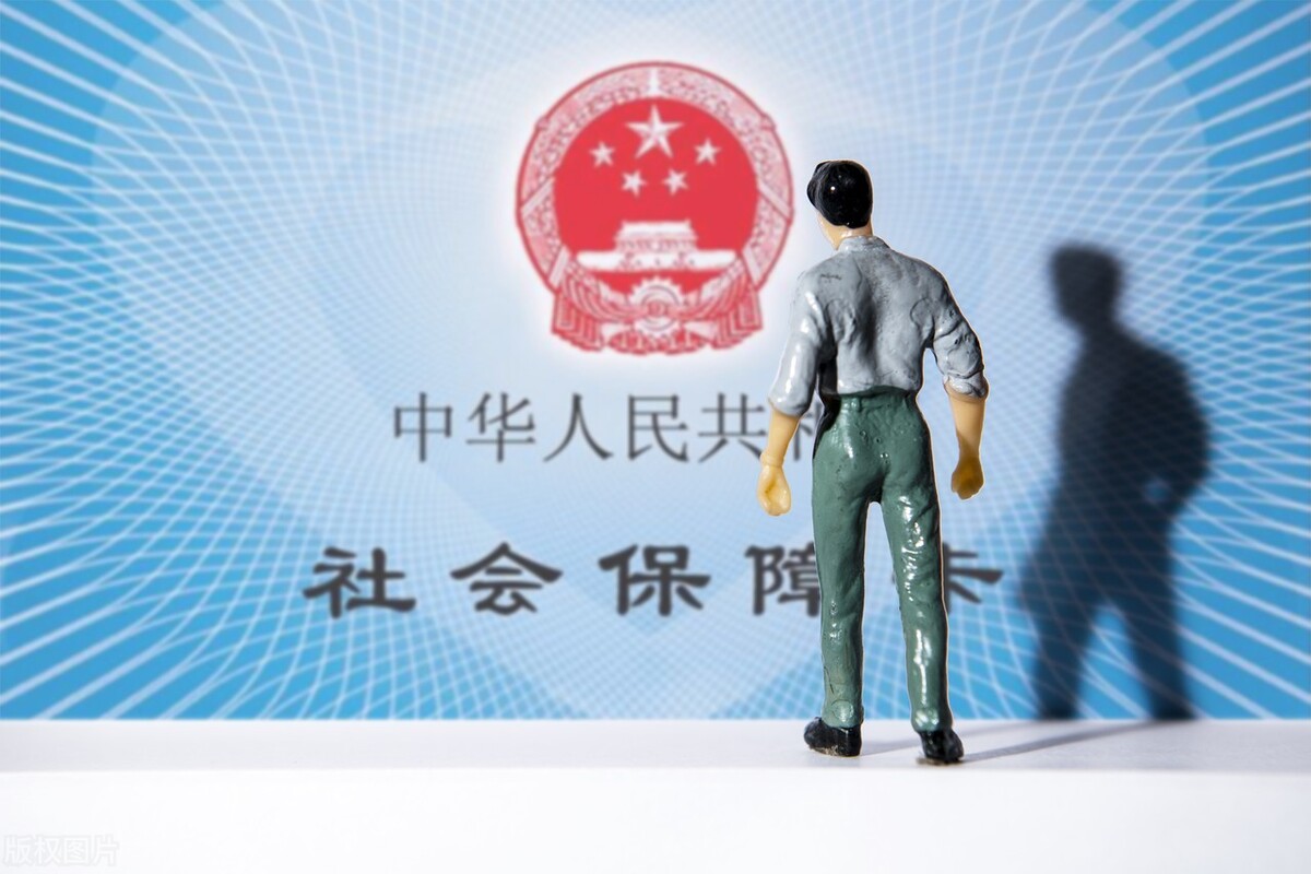 不再羡慕别人，自己交社保，也能领5000元养老金，怎么做到的？