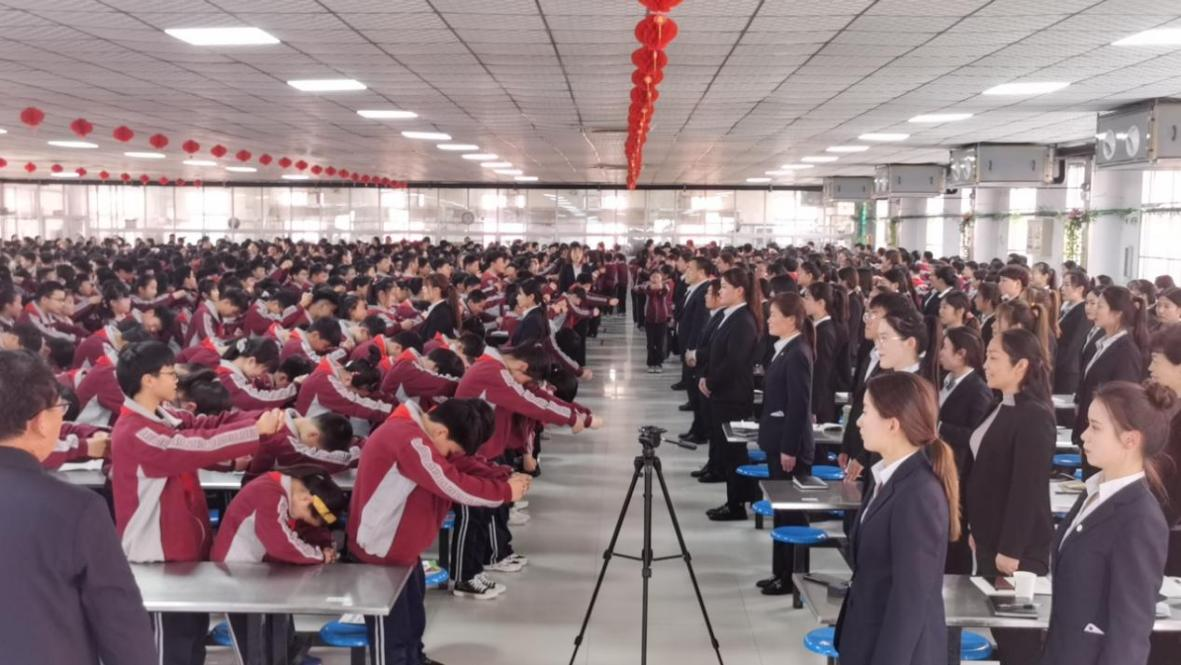笑吟诗经 千人唱诵