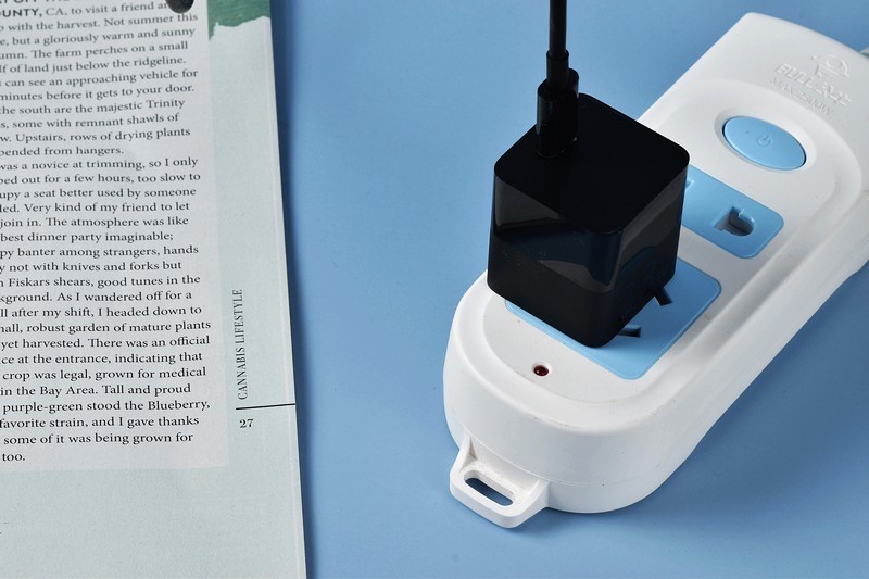 小身材的充电利器 紫米33W氮化镓充电头