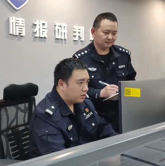 金晓冬:练就一双“鹰眼”的交管信息研判尖兵