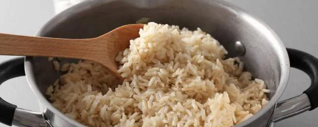 华人爱吃的养生糙米竟上食品黑名单，长期食用增加致癌风险