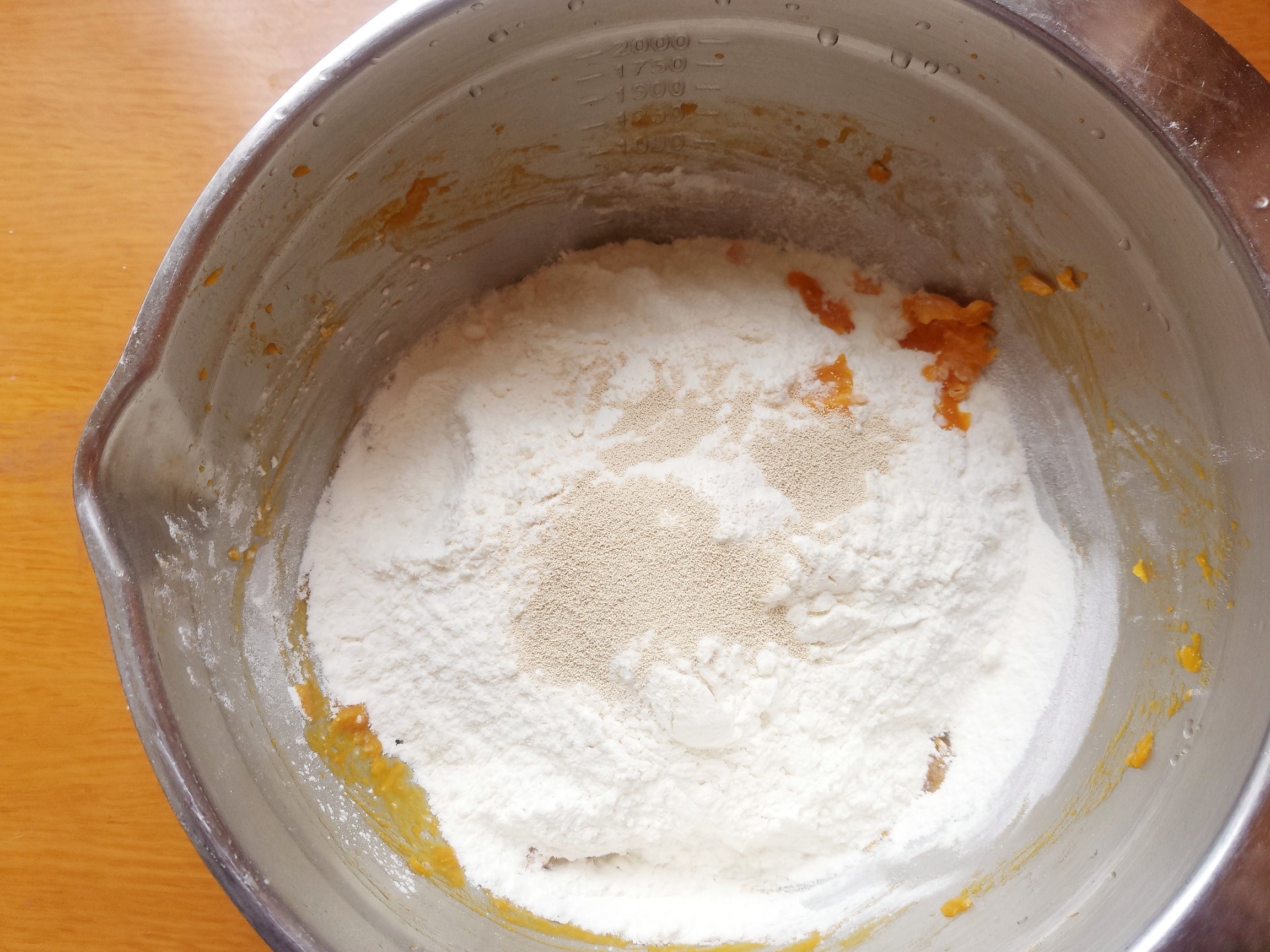 教你不加一滴水，做出蓬鬆暄軟的發糕，成功率超高，味道不輸買的