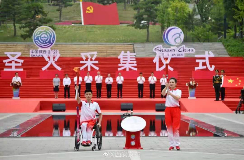 ʮ���˻�Ͳ��ذ»�ʥ���ȼ ���˹ھ����ĬB�а¹ھ�����ɻ�