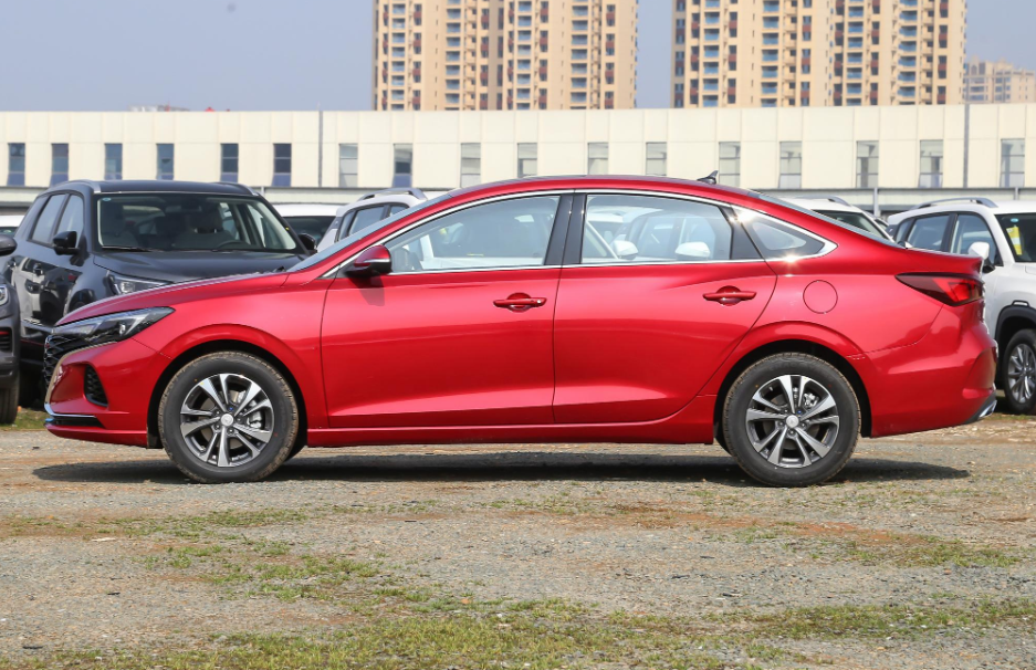 长安逸动plus评测，底盘，动力，空间不输同级合资车