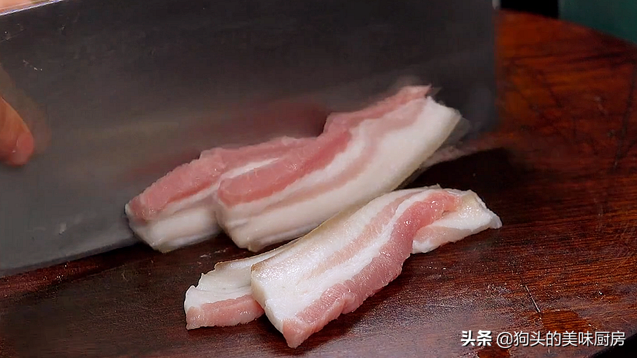 五花肉不紅燒了，教你秘製的做法，上鍋一蒸，下飯又解饞，太香了