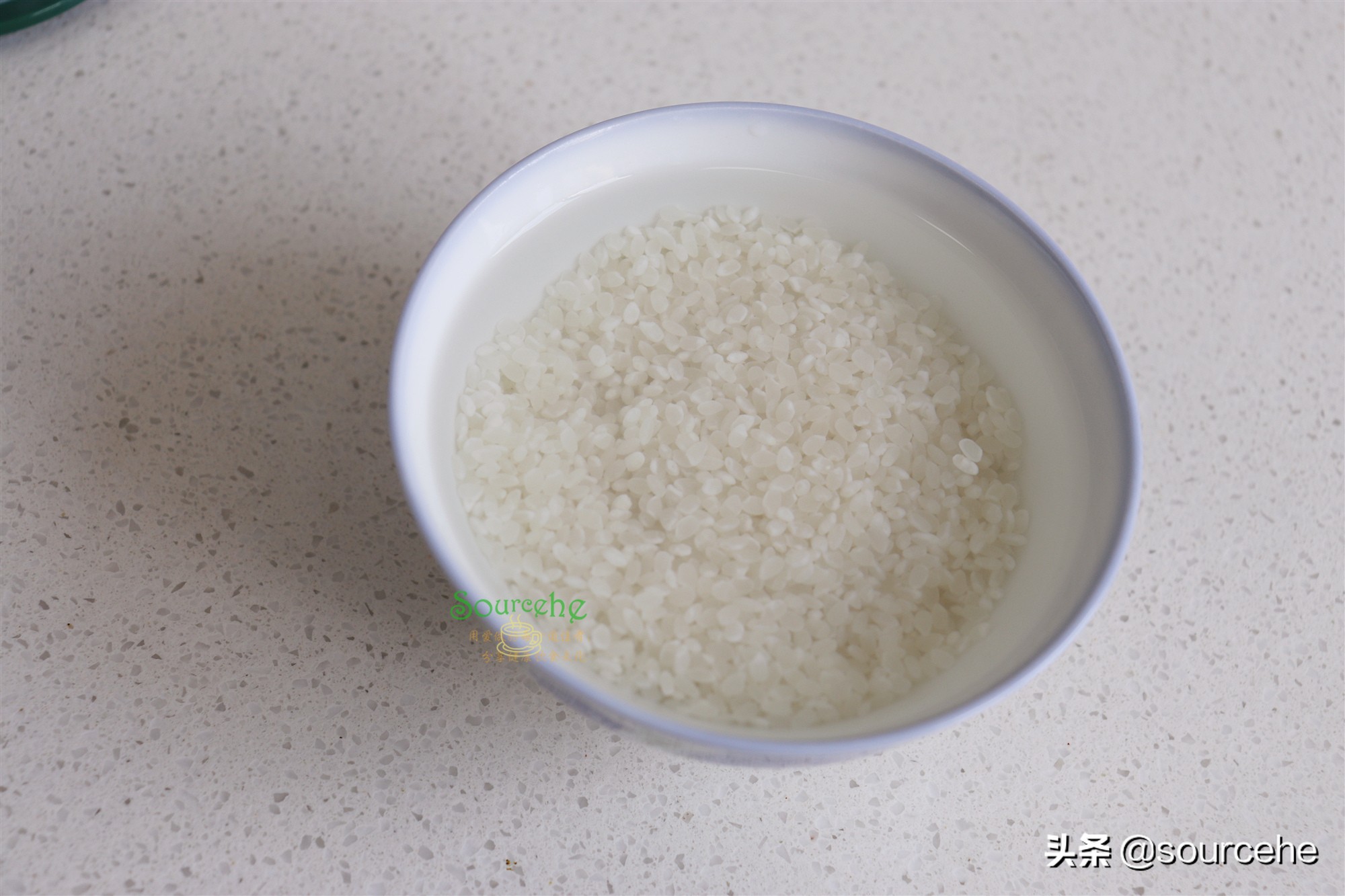 我家寶寶二歲多，隔三差五就吃蔬菜肉末粥，身高一米，聰明又可愛