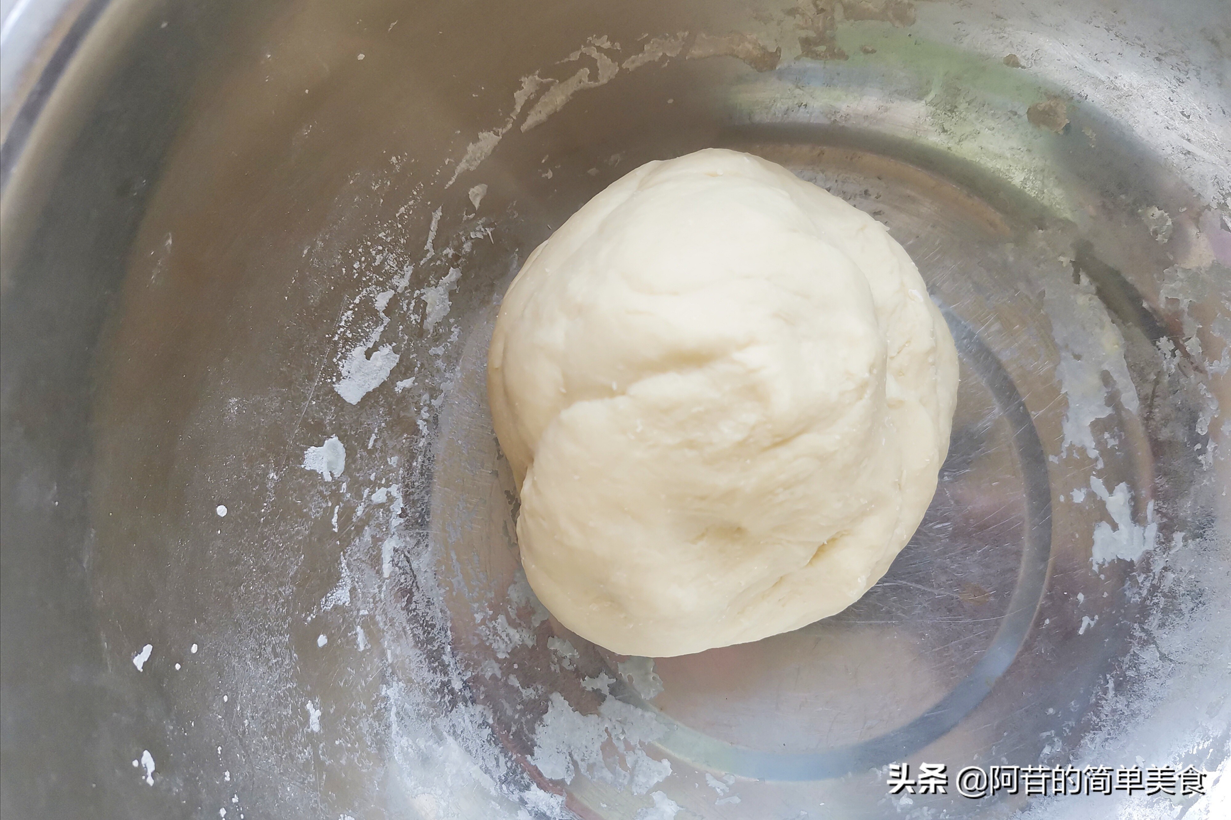 Today’s holiday, make a bowl of children’s favorite Ding Ding noodles, delicious and full, really fragrant