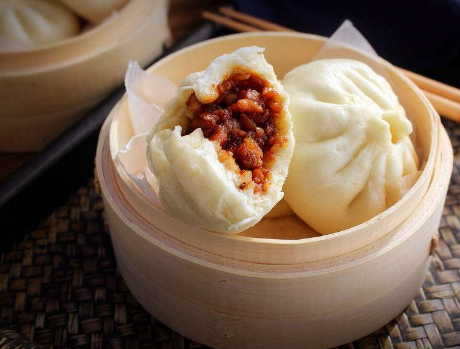 图片[1]-广东叉烧包 调馅很关键 牢记3点技巧 包子饱满汁多油润而不腻-起舞食谱网