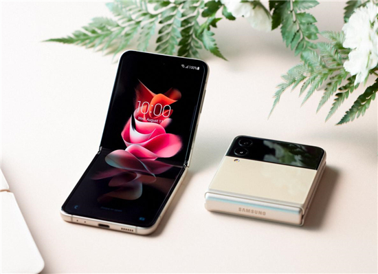 尖端科技+潮流外观：三星Galaxy Z Flip3 5G带来全新体验