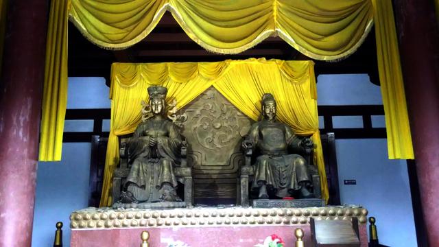 广元传奇：“川主庙”原本祀李冰，后成武氏“皇泽寺”