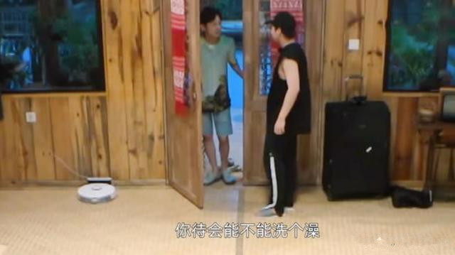 知名男星竟然这样的邋遢！汗臭熏天被嫌弃，何