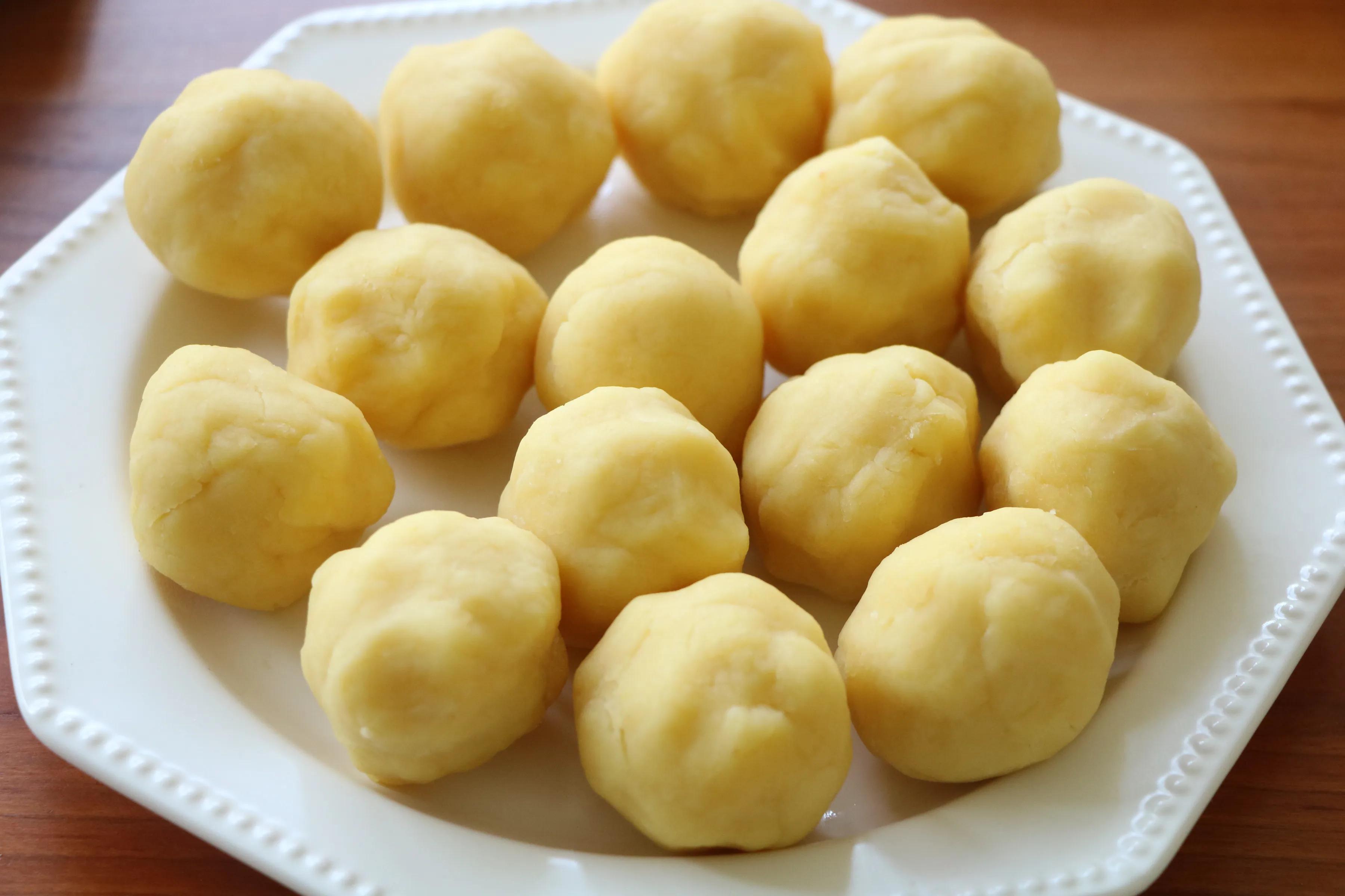 教你做流心綠豆糕，香甜不粘牙，送人倍有面子，夏天必吃的甜點