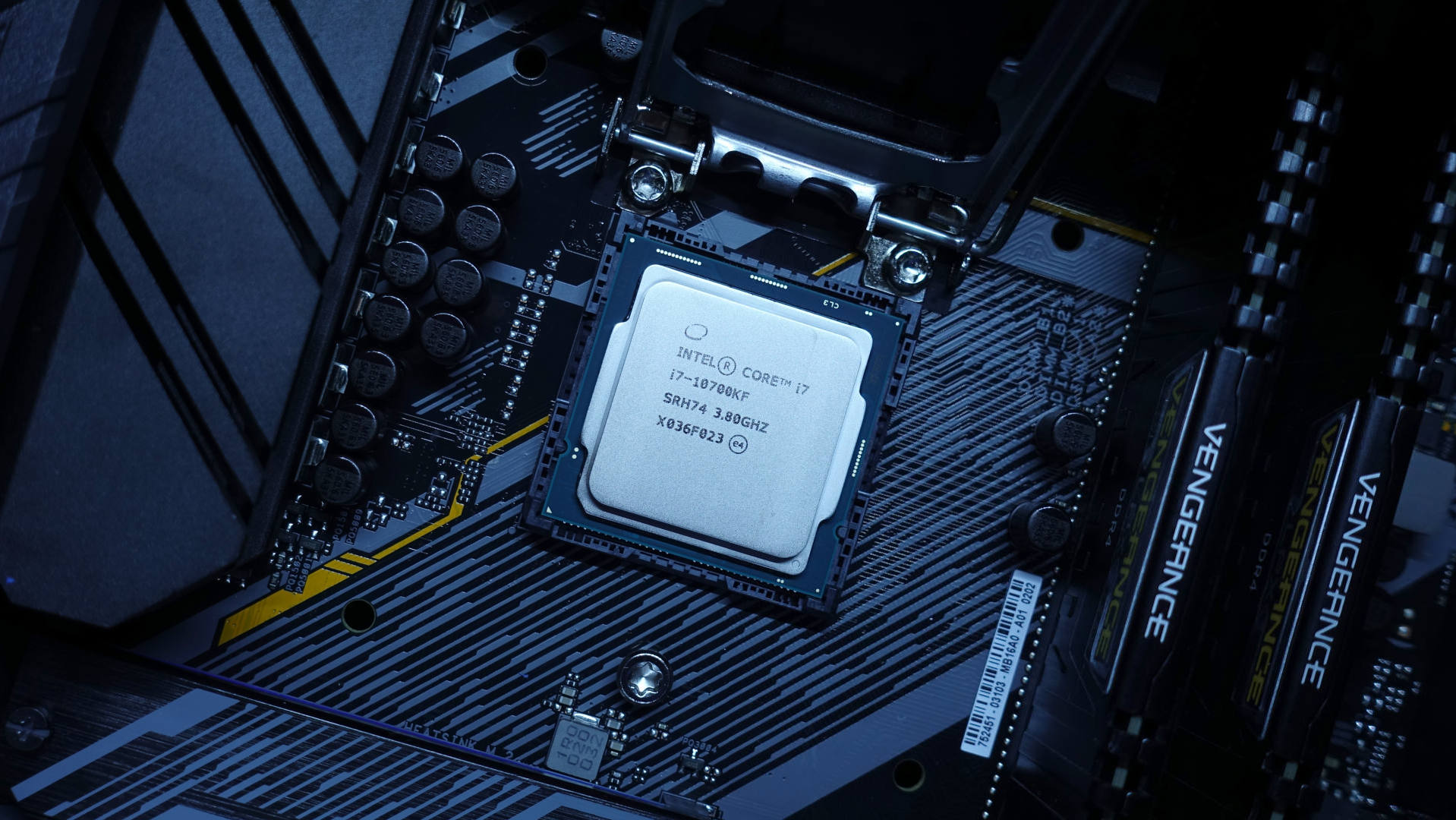 千元主板也可搭载十代CPU，华硕B460重炮手PRO装机实测