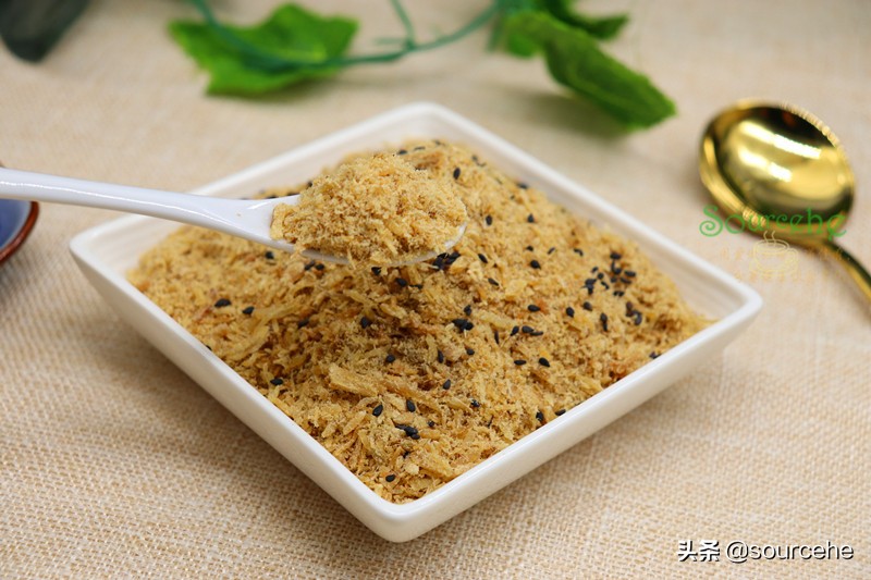 自從學會做肉鬆，隔三差五做一次，寶寶吃粥加一勺，一碗不夠吃