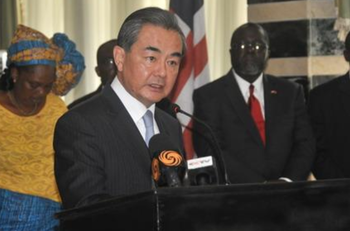 非洲的真朋友到底是誰？ 總統親自接種中國疫苗，中方也用行動證明