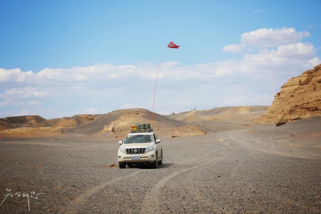 Self-driving Xinjiang Dahaidao No Man’s Land, deep into Yadan Desert, a rare wonder