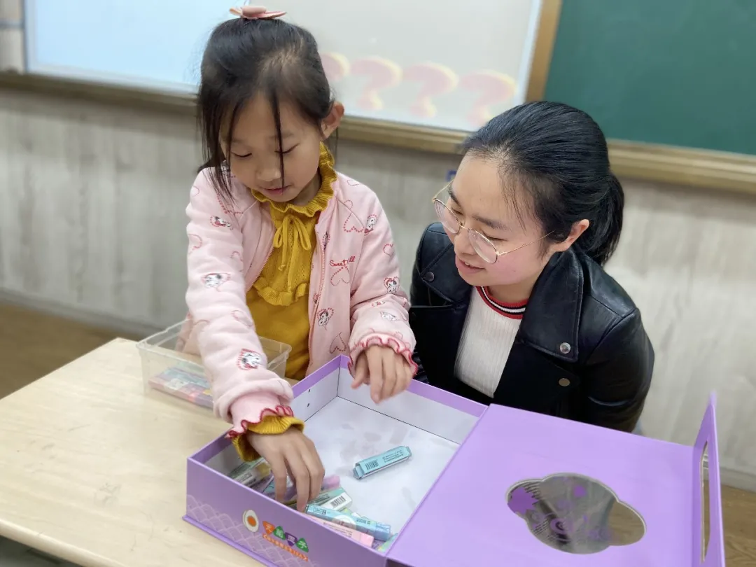 玩转科技节，开广好奇心——天府新区华中附小首届科创节活动