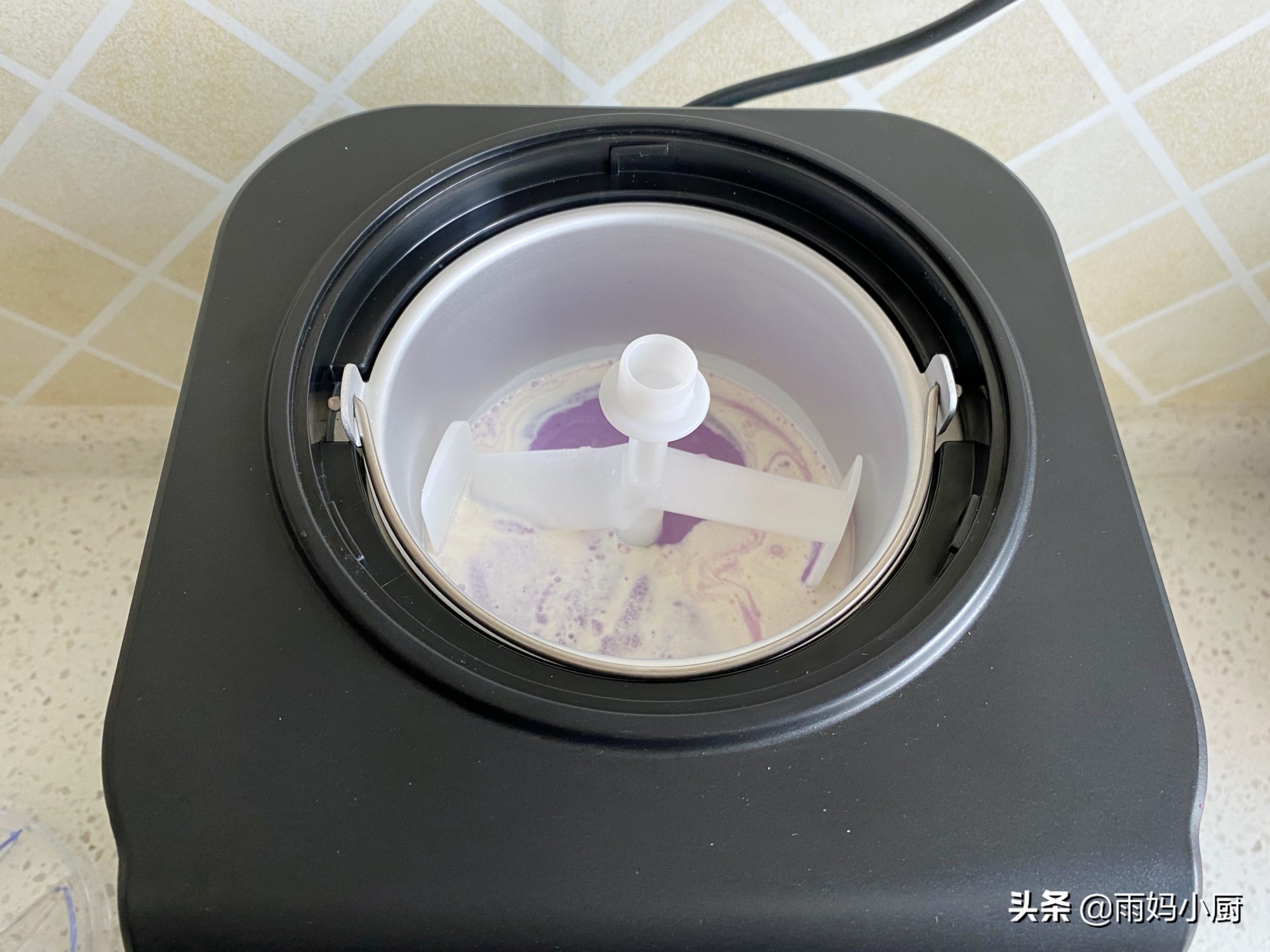 紫薯除了煮粥，還能做冰淇淋，香濃順滑健康又實惠，孩子吃得放心