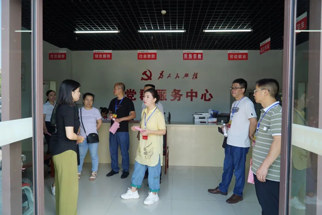 靖州苗族侗族自治县人大常委会工作评议组调研民政工作