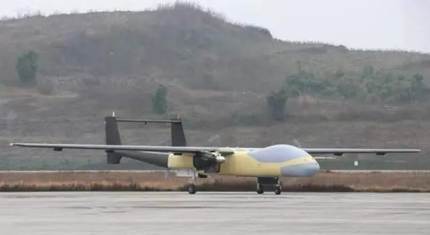 我国造出全球首款三引擎飞机，首飞已经成功，