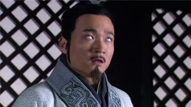 张仪的扮演者正是《武林外传》中满口之乎者也的吕秀才喻恩泰