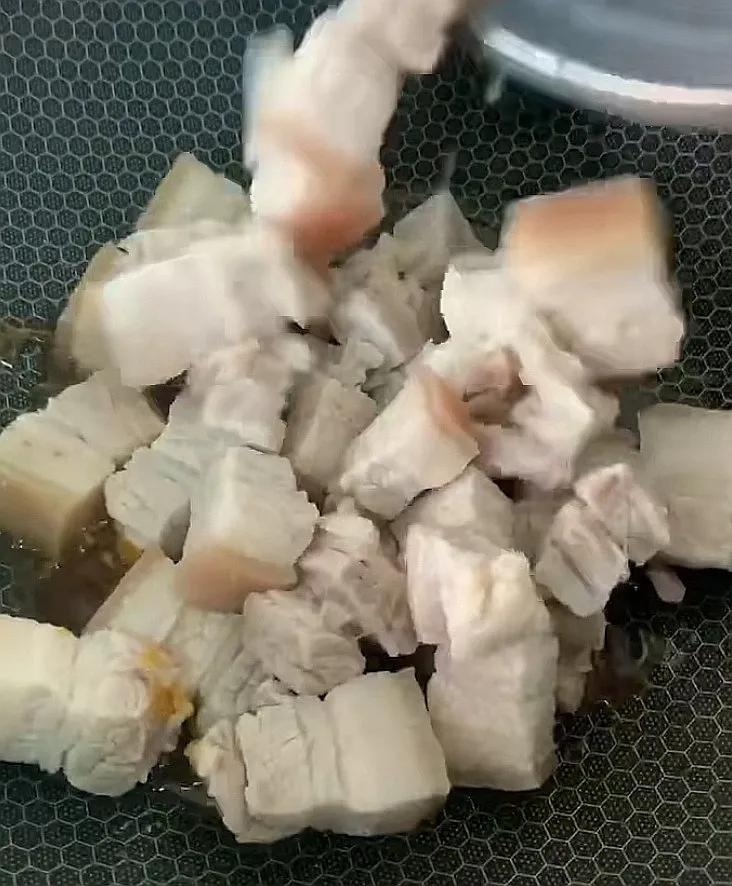 五花肉怎麼做好吃肥而不膩？ 加1步做法和多下1種配料便肥而不膩