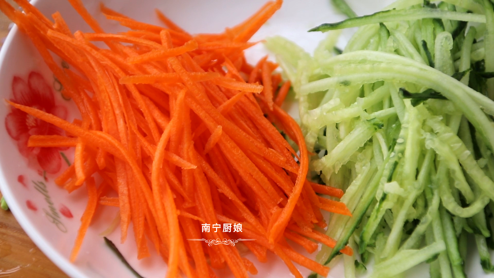 飯店涼拌腐竹做得好吃有竅門，學會這一招，鮮嫩爽口，不好吃都難